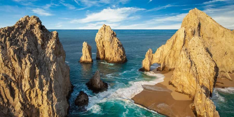 Whale Watching, Cabo San Lucas Arch, and a Trip to Playa del Amor - Cabo San Lucas Arch: Neptune’s Finger, Pelican Rock, and the Pacific Window