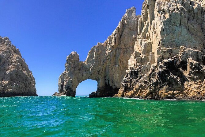 Whale Watching in Cabo: 2-Hour Small Group Tour to The Arch - Comfort and Sea Conditions: Small Boat Realities