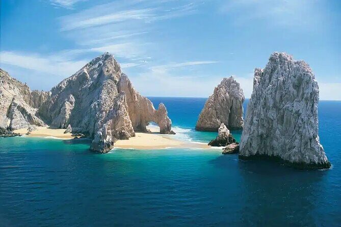 Whale Watching in Cabo: 2-Hour Small Group Tour to The Arch - Guides and How the Crew Adds Value