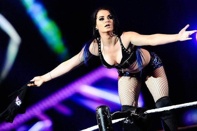 Wrestling show and a Mexican dinner - What included really means on the ground
