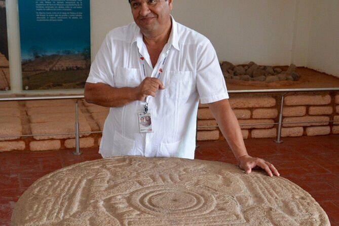 Xihuacan Culture and Archaeology Tour - The Ceremonial Center: Ball Court and Edificio B