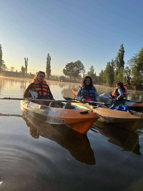 Xochimilco: amanecer en kayak Ciudad de México - Price and value: how $55 fits a full guide-led morning