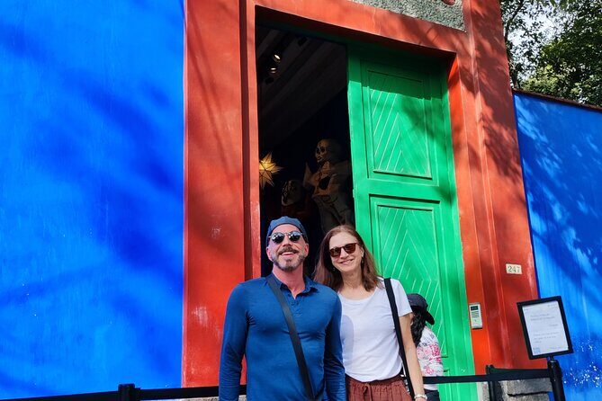 Xochimilco Tour & Frida Kahlo Museums - Comfort and transportation: air-conditioning helps, but traffic is real