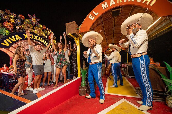 Xoximilco: Boat Fiesta Tour, Tasting, Tequila Bar and Transport - Food and drinks: the open bar and the Mexican tasting menu