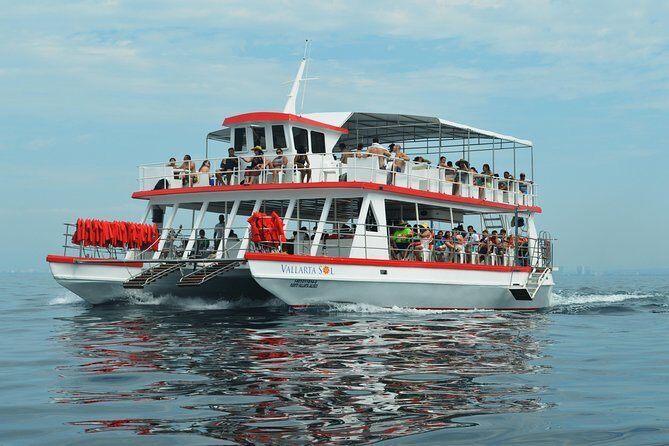 Yelapa and Majahuitas Snorkeling Cruise in Puerto Vallarta All Inclusive - On-Board Comfort: Breakfast, Drinks, and the Crew’s Energy
