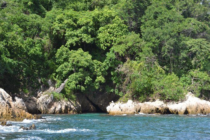Yelapa and Majahuitas Snorkeling Cruise in Puerto Vallarta All Inclusive - Start at Puerto Mágico and Get Through the Morning Smooth