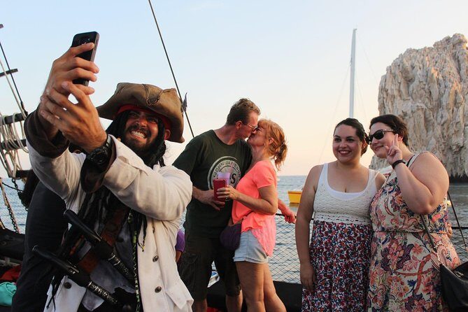 Yo Ho Pirate Sunset Dinner Cruise in Cabo San Lucas - El Arco in the first 30 minutes: how the picture moment really works