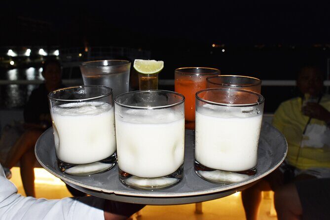 Your Romantic Dinner in Cancun, includes national open bar and live music - Laguna Nichupté Sunset: The Best Part of the Timing