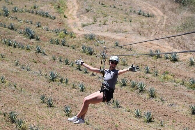 Ziplines and mezcal tasting - Snacks and Lockers: The Small Details That Keep the Day Smooth