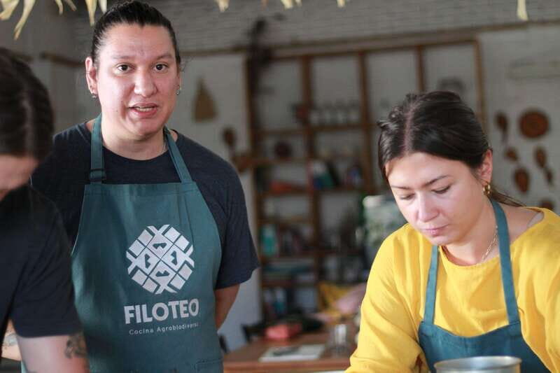 ✨Make chocolate to take home Oaxacan style ☕️✨ - Logistics that matter: language, group size, and comfort